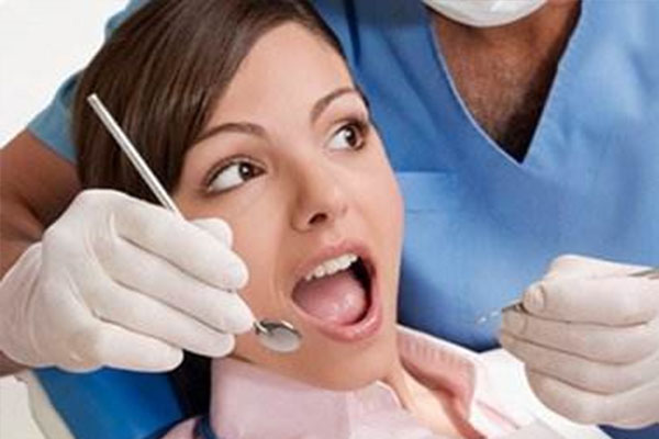 牙齿脱敏膏的副作用大吗(牙齿脱敏膏的副作用大吗)