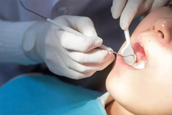 牙齿过敏用的牙膏(牙齿过敏用的牙膏有用吗)