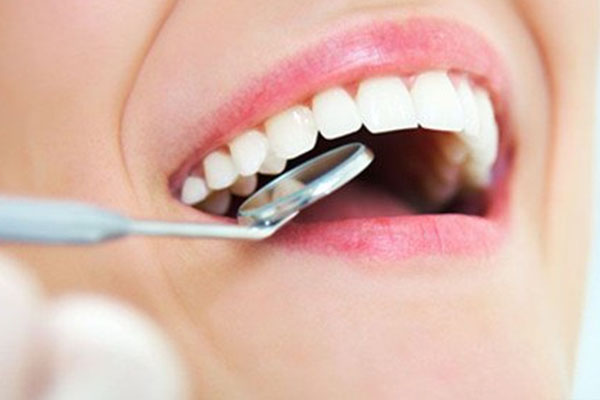 牙齿上的烟渍怎么清除小妙招(牙齿上的烟渍怎么清除小妙招视频)