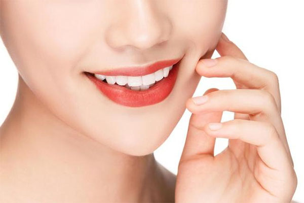 冷光美白牙齿一次价钱(冷光美白牙齿一次多少钱)