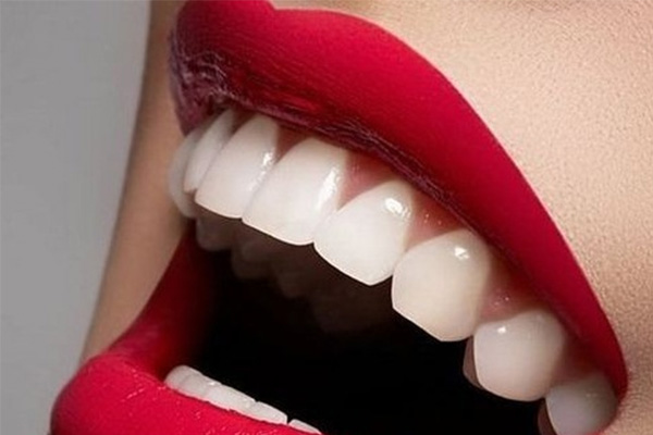 6岁儿童牙齿有黑渍怎么治疗呢(6岁儿童牙齿有黑渍怎么治疗呢吃什么药)