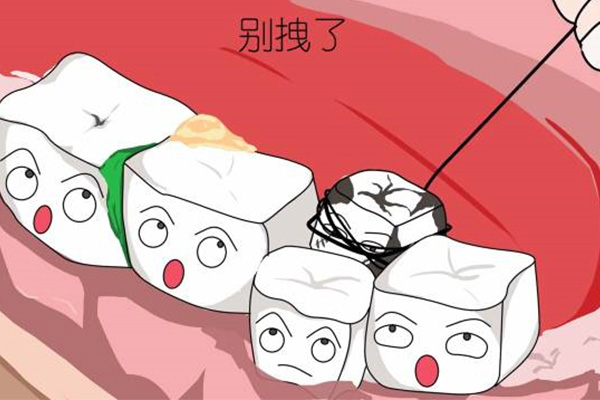 两岁半的宝宝门牙中间有个小洞(两岁