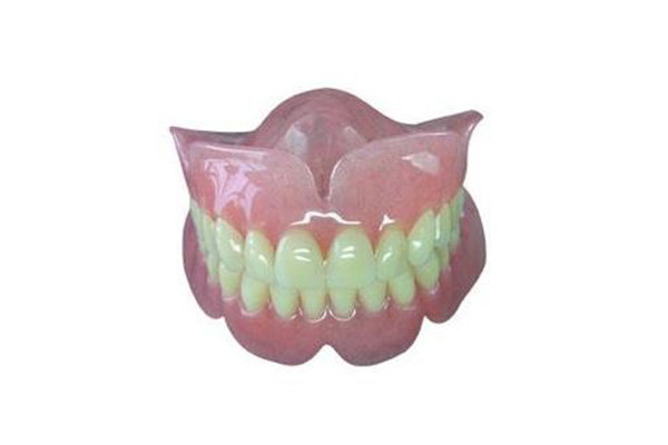 门牙有缝隙可以用树脂填充吗(门牙有