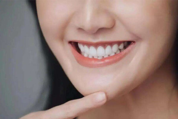 小苏打美白牙膏可以用于美白脸部吗女生