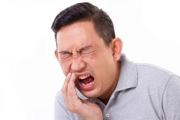 七岁孩子长后槽牙会疼吗(七岁孩子长后槽牙会疼吗怎么办)