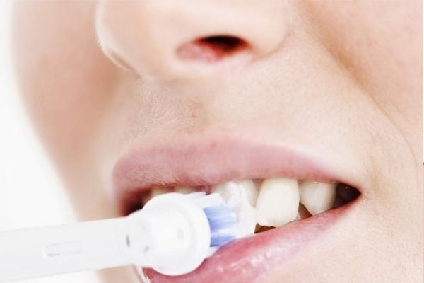 洁牙效果怎么看(洁牙效果怎么看好坏)