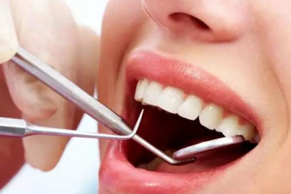 氟斑牙用什么牌子牙膏比较好用呢(氟斑牙用什么牌子牙膏比较好