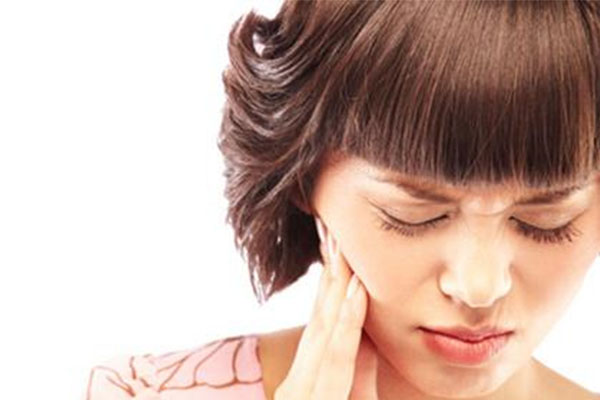 中老年口腔速效止痛方案：牙疼难忍吃啥药？科学用药+批量止痛