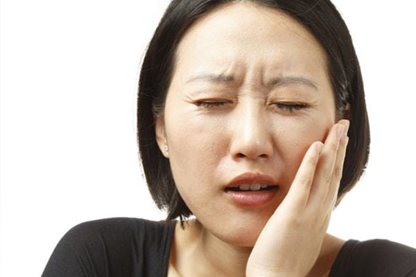 牙疼半月了是怎么回事？中老年口腔