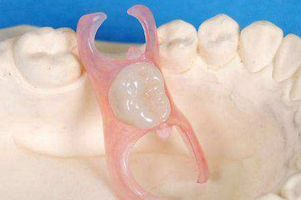 南京义齿加工厂招聘开启：中老年口腔难题批量高效解决之道