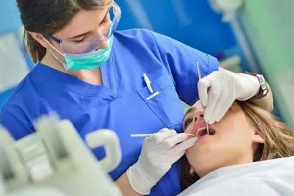 智齿牙髓炎怎么治疗好得快？中老年