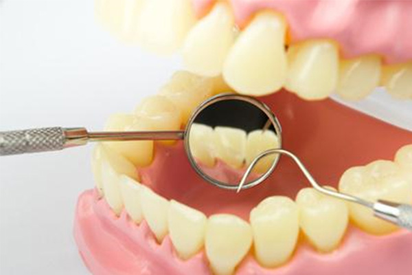 墙面泛黄怎么处理方法