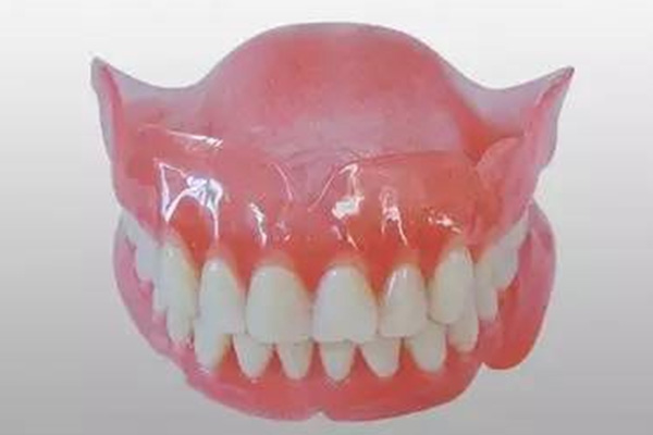 单颗活动假牙真的能好好吃饭吗？中老年口腔为您解答