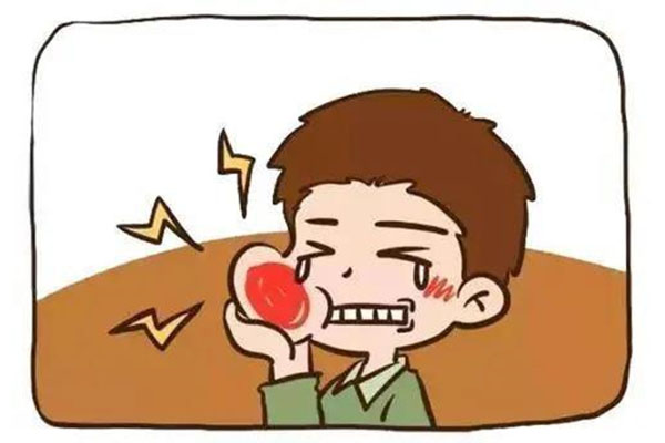 无痛洗纹身疼吗？中老年口腔高效种