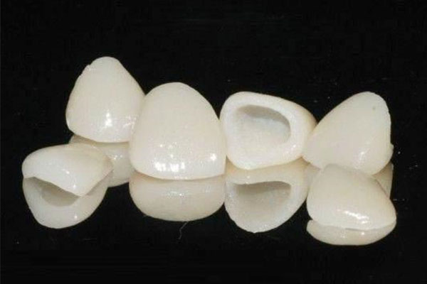 假牙掉了别慌！中老年口腔专用胶水