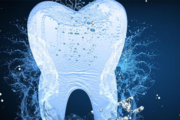 牙髓炎遇凉水剧痛？中老年口腔批量修复方案助你重获咀嚼自由