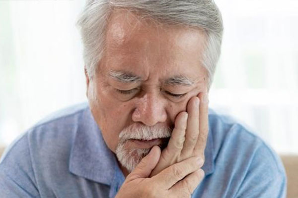 中老年口腔：牙齿疼了该吃什么药？