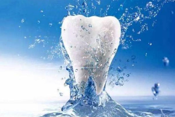 洗牙对牙齿好吗？中老年口腔专家为您详细解答