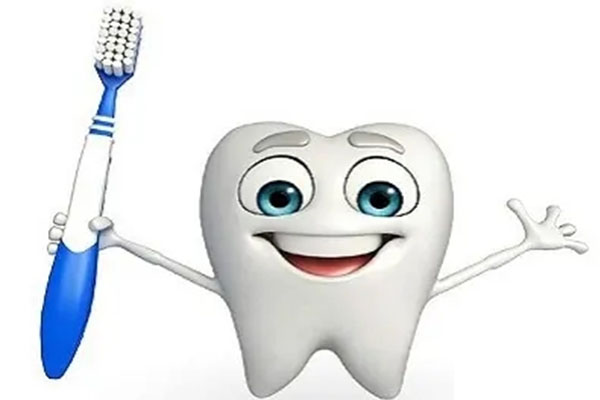 中老年口腔专家提醒：洗牙次数过多需要注意哪些事项？