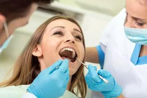 牙齿过早脱落真的会缩短寿命吗？中老年口腔为您解答