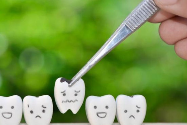 小孩子蛀牙牙疼怎么办？中老年口腔