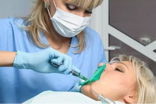 慢性牙髓炎有几种类型？中老年口腔为您解析并提供高效解决方